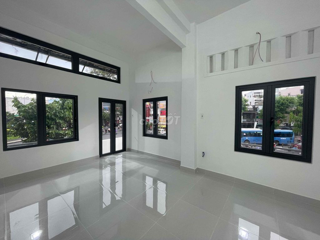 Cho thuê nhà NC MTĐ Lý Thái Tổ P10 Quận 10  
